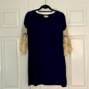 Tunic top with macrame sleeves NWOT